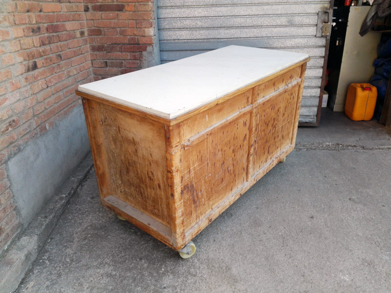 mueble cajonera 4ruedas fermentacion panaderia madera 93x154x70.3 1u